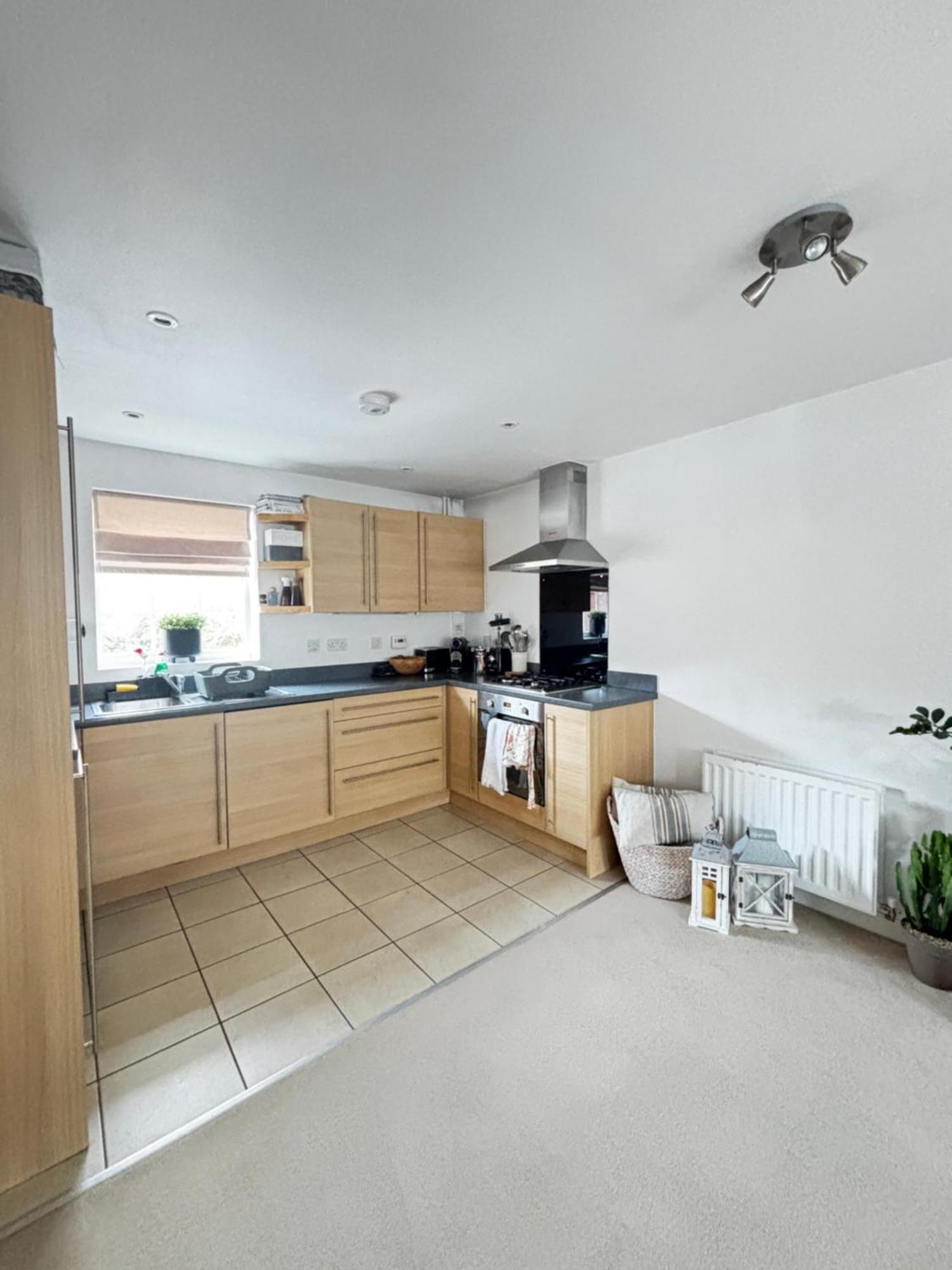 Delux With Private Parking, Sleeps 2, Perfect For Cotswold Getaway, Easy A419 Access * Blunsdon